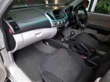 https://riyasewana.com/uploads/mitsubishi-l200-sportero-2010-1321242512743.jpg