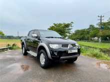 https://riyasewana.com/uploads/mitsubishi-l200-sportero-2014-310020512672.jpg