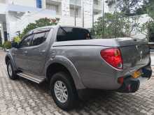 https://riyasewana.com/uploads/mitsubishi-l200-sportero-2015-206363112212.jpg