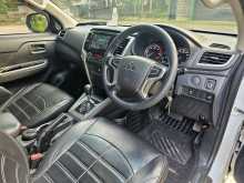 https://riyasewana.com/uploads/mitsubishi-l200-sportero-2020-114432012753.jpg