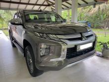 https://riyasewana.com/uploads/mitsubishi-l200-sportero-920051417182.jpg