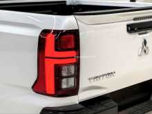 https://riyasewana.com/uploads/mitsubishi-l200-triton-17102551593.jpg