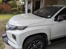 https://riyasewana.com/uploads/mitsubishi-l200-triton-28104730333.jpg