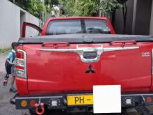 https://riyasewana.com/uploads/mitsubishi-l200-triton-41935516956.jpg