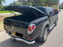 https://riyasewana.com/uploads/mitsubishi-l200-warrior-2007-1215184912402.jpg