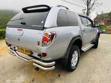 https://riyasewana.com/uploads/mitsubishi-l200-warrior-2007-2212560412312.jpg
