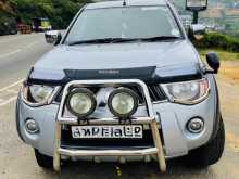 https://riyasewana.com/uploads/mitsubishi-l200-warrior-2007-620281612383.jpg