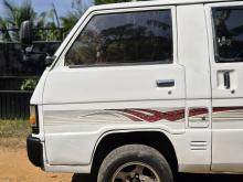 Mitsubishi L300 1984 Van