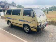 Mitsubishi L300 1994 Van