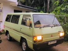 Mitsubishi L300 1989 Van