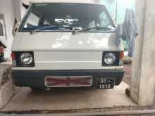 Mitsubishi L300 1982 Van