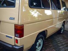 Mitsubishi L300 1983 Van