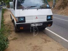 Mitsubishi L300 1983 Van