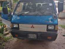 Mitsubishi L300 1982 Van