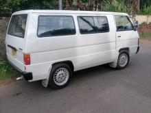 Mitsubishi L300 1981 Van