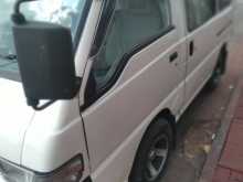 Mitsubishi L300 1990 Van