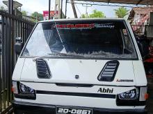 Mitsubishi L300 1985 Van