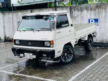 https://riyasewana.com/uploads/mitsubishi-l300-141332284393.jpg