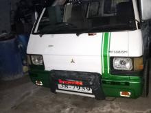 Mitsubishi L300 1983 Van