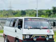 Mitsubishi L300 1982 Van