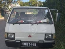 Mitsubishi L300 1980 Van