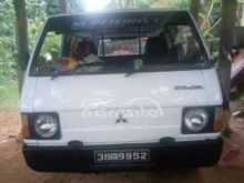 Mitsubishi L300 1980 Van