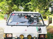 Mitsubishi L300 1982 Van