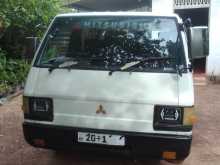 Mitsubishi L300 1982 Van