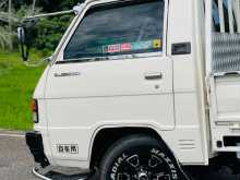 https://riyasewana.com/uploads/mitsubishi-l300-171947194253.jpg