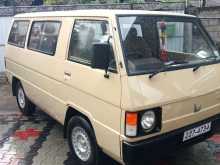 Mitsubishi L300 1981 Van