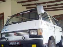 Mitsubishi L300 1982 Van