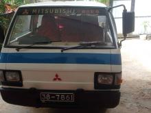 Mitsubishi L300 1980 Van