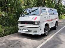 Mitsubishi L300 1992 Van