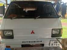 Mitsubishi L300 1979 Van