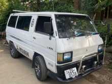 Mitsubishi L300 1981 Van