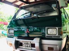Mitsubishi L300 1981 Van