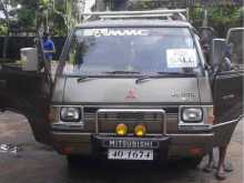 Mitsubishi L300 1988 Van