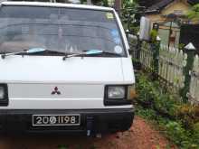 Mitsubishi L300 1981 Van