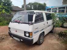 Mitsubishi L300 1981 Van