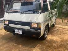 Mitsubishi L300 1981 Van