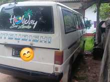 Mitsubishi L300 1981 Van