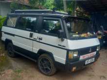 Mitsubishi L300 1982 Van