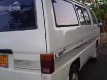 Mitsubishi L300 1982 Van