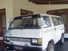 Mitsubishi L300 1982 Van