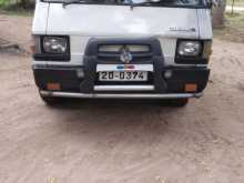 Mitsubishi L300 1982 Van