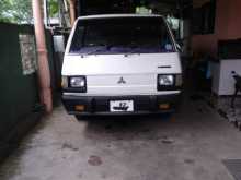 Mitsubishi L300 1982 Van