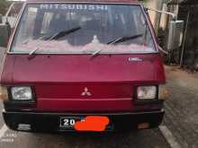 Mitsubishi L300 1982 Van