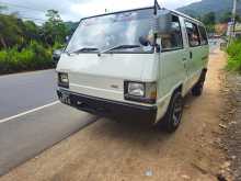 Mitsubishi L300 1982 Van