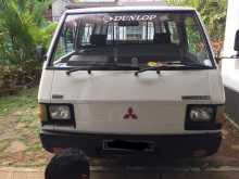 Mitsubishi L300 1982 Van