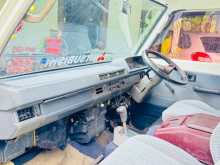 https://riyasewana.com/uploads/mitsubishi-l300-1982-322251512574.jpg